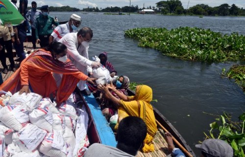 Visit the mostly flood affected areas of Dhaka-9 and distribution of the relief goods among the flood affected peoples. 5th August, 2020.